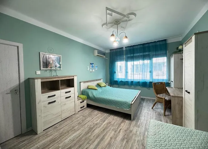 Sea Breeze - Super Center شقة *